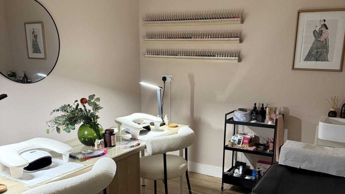 naked beauty bournemouth salon space in collective for all beauty treatments